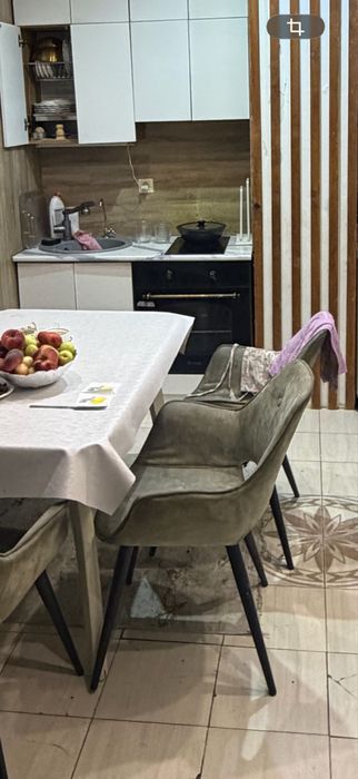 Продам стол и стулья