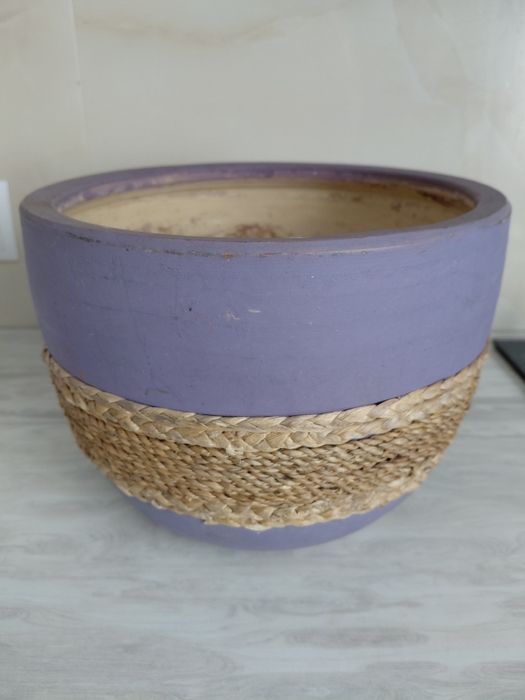 Горшок ,ПОД ЦВЕТЫ,КЕРАМИКА ,БОЛЬШОЙ, на 5 литров.