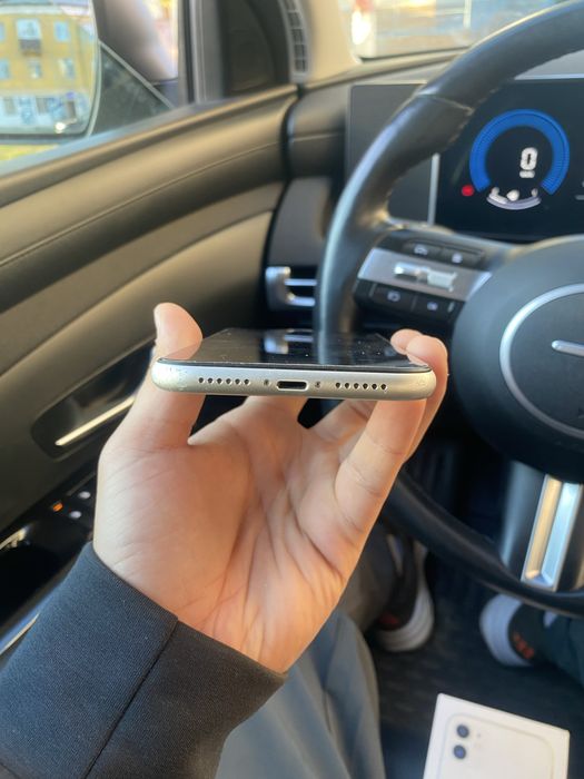 Продам iphone 11