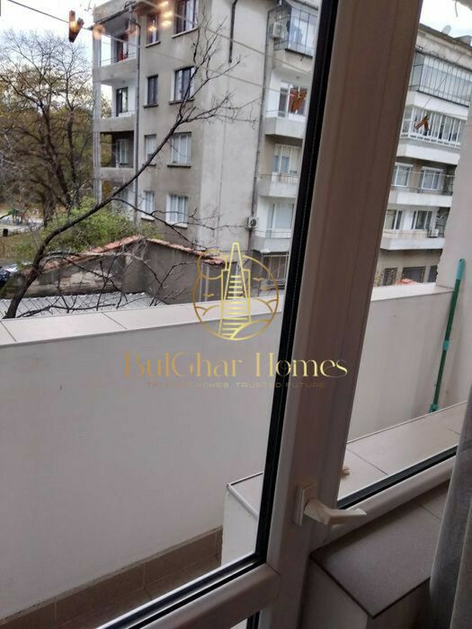 Дава се под наем Двустаен апартамент в Варна, Център - 55 кв.м за 478.38 € - Снимка #14