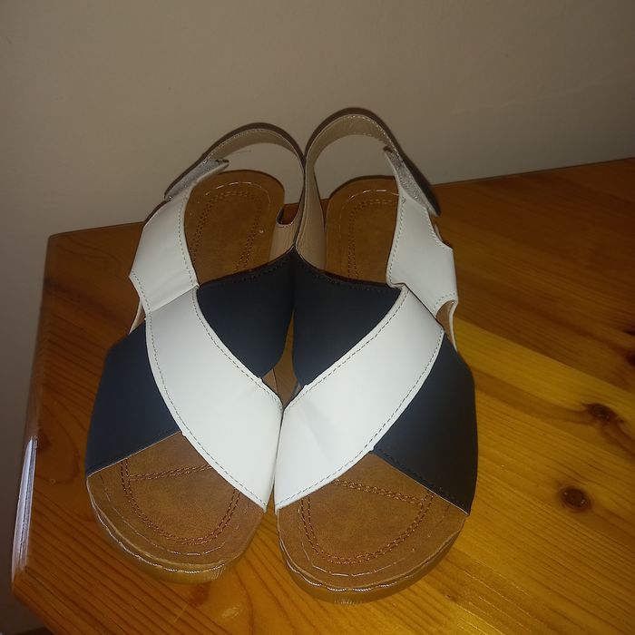 Дамски обувки платформа