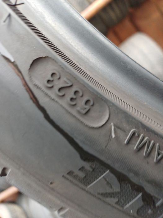 Гуми 245/40/19 Уестлейк