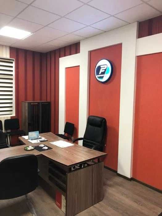 Продается отдельно стоящее здание. 20 соток.