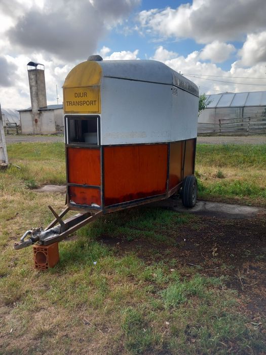 Remorca Cai 800€ Neg sau schimb cu animale