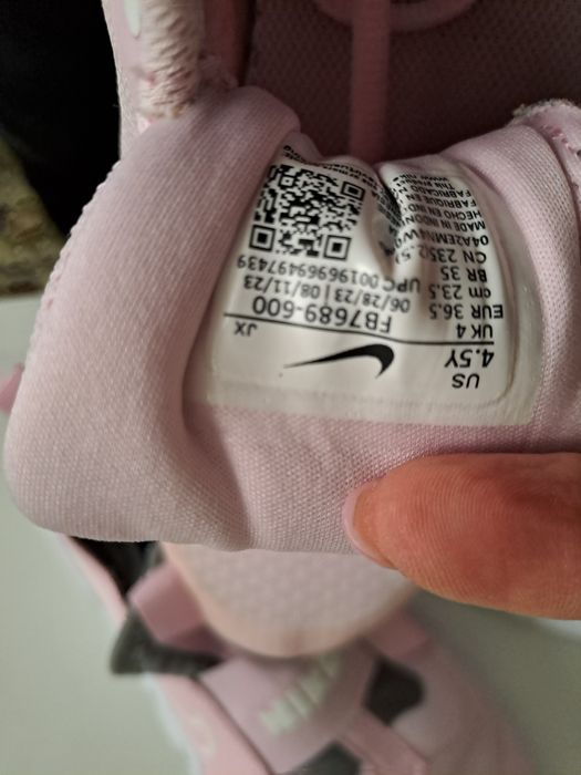 Спортни обувки Nike и Under armour