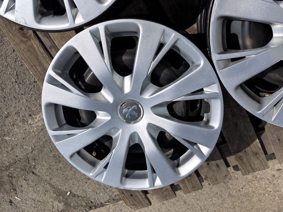 15 цола 4 х 108 мм Пежо 208 / Ситроен Ц3 - 6 инча / ЕТ 23