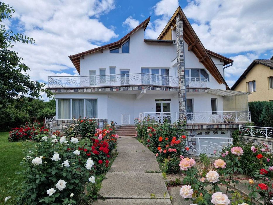 CASA vanzare BRASOV, calitati+potential deosebit, 5 min mall Coresi