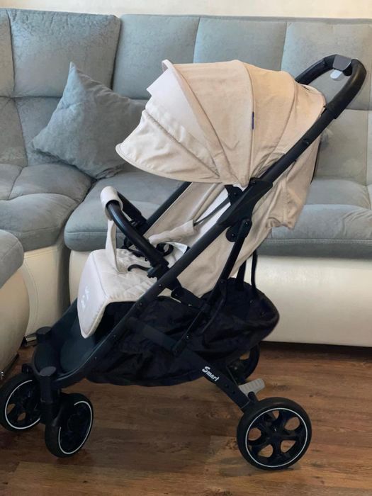 Детская прогулочная коляска,в идеальном состоянии