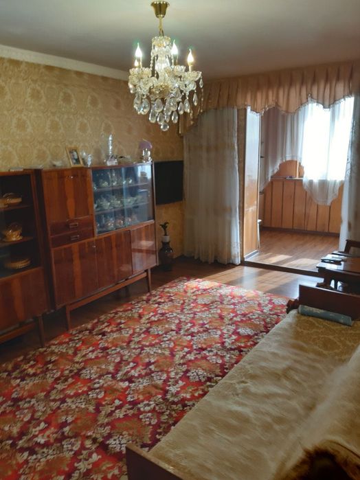 Квартира 3-х комнатная  возле метро Буюк Ипак Йули