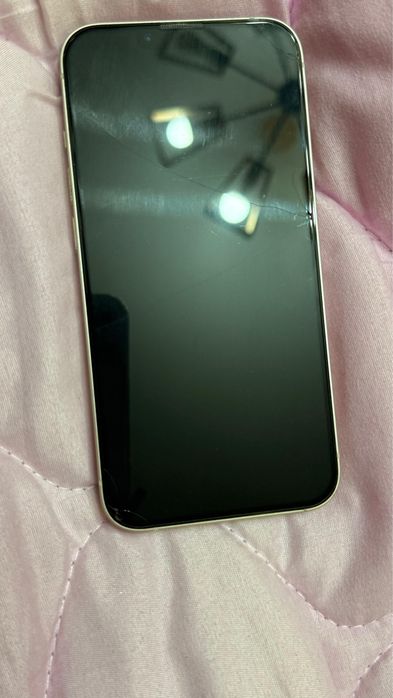 Продам айфон 13 в хорошем состоянии