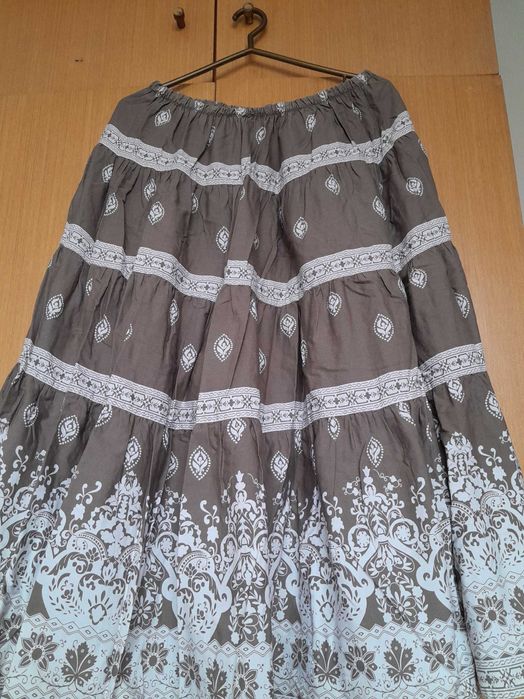 Пола - чист памук; волани, ластик