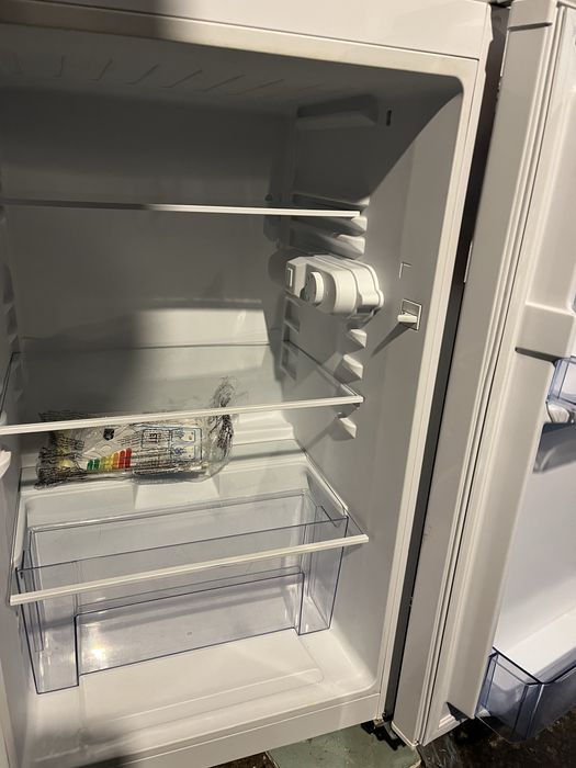 Хладиълник - Crown