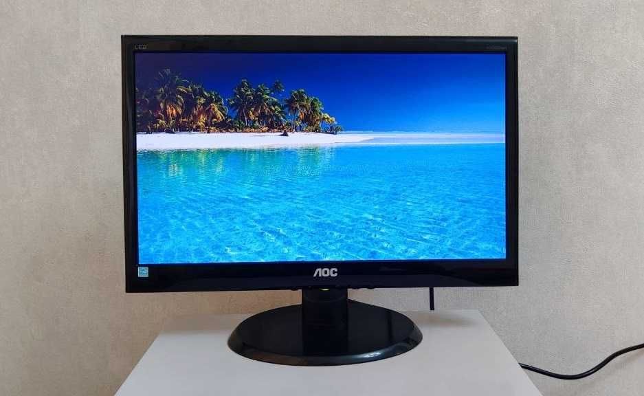 Монитор AOC e950Swn 18.5" LED, 1366×768, VGA + кабели