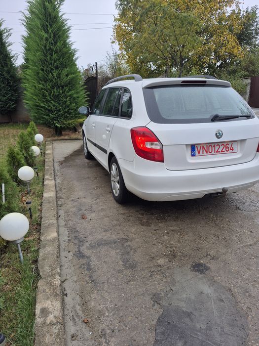 SKODA Fabia 2012 — imagine 2