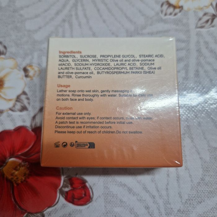 Lot accesorii noi: Husă tabletă 10.4, folii telefon, etuiuri Renault, săpun