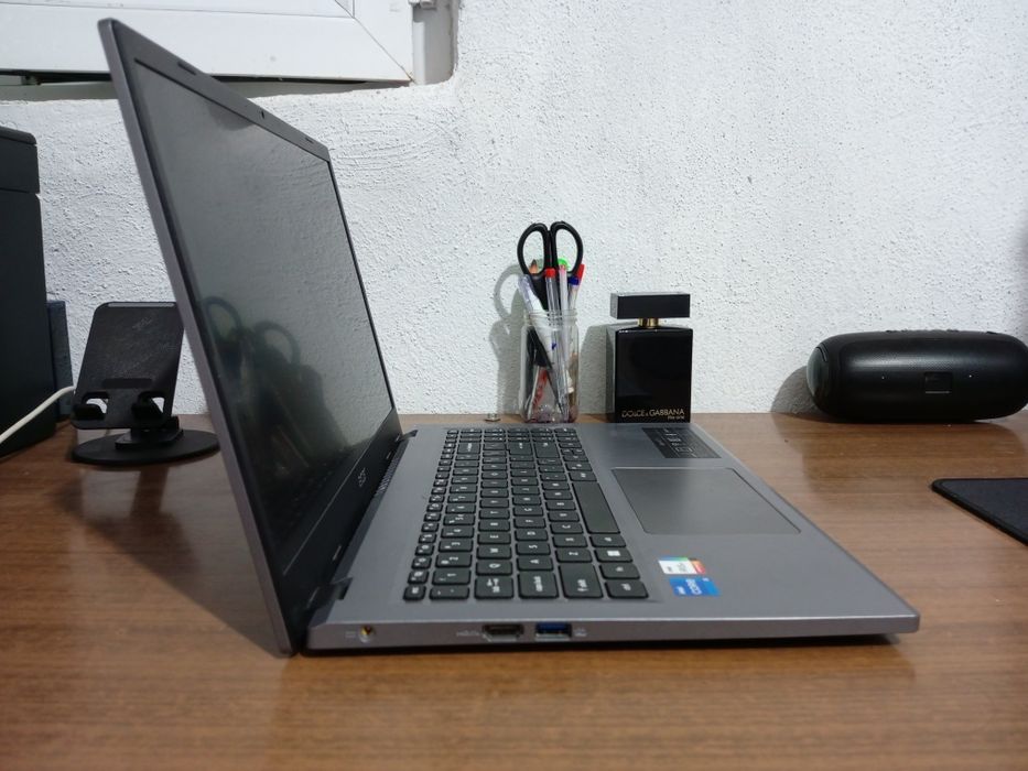 Acer core i5 8/512 GB sotiladi. Holati: 1 oy ishlatilgan, yangi.