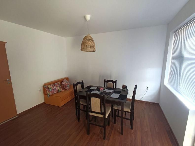 Дава се под наем Тристаен апартамент в Варна, Колхозен пазар - 90 кв.м за 500 € - Снимка #2