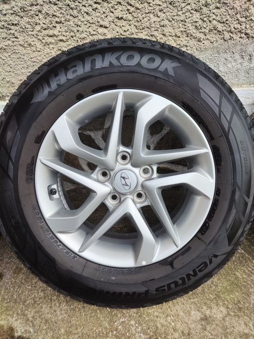 16" 5x114.3/67.1 оригинални джанти от Hyundai Tucson с гуми 215 70 16