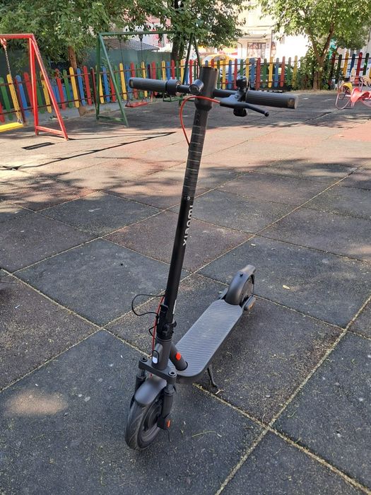 Trotinetă electrică  XIAOMI Electric  Scooter Elite