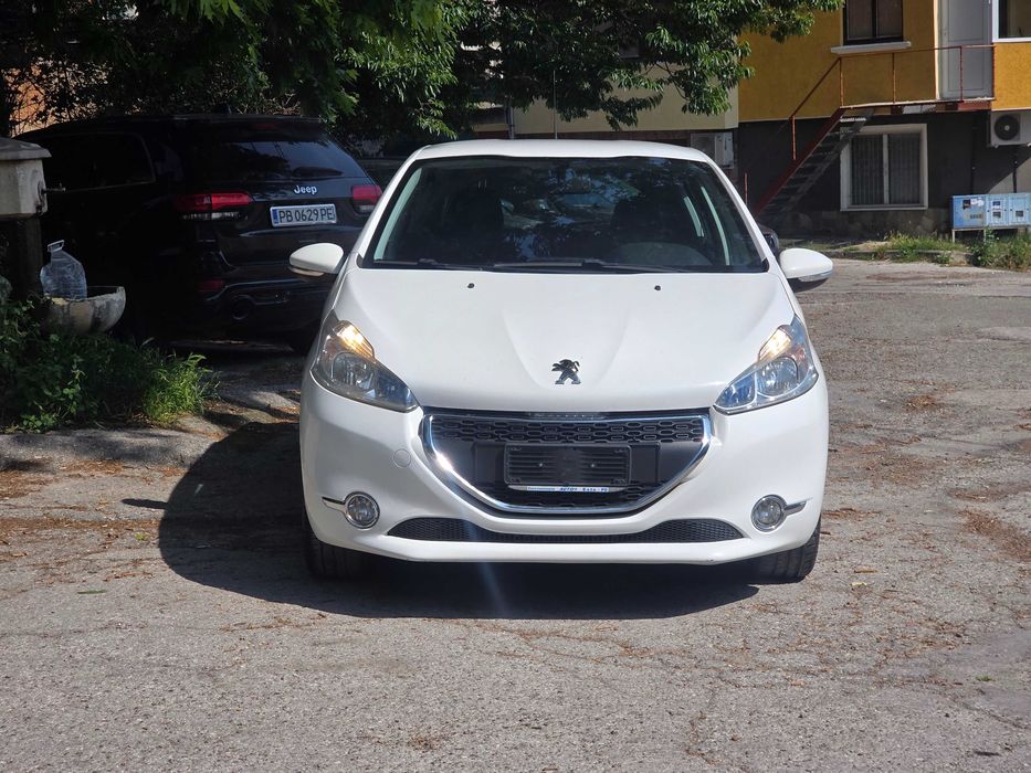 Peugeot 208 1.4i Бензин Газ Климатик Фейслифт
