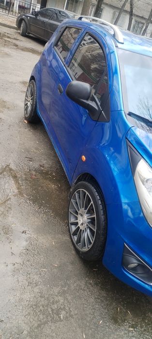 spark sotiladi 1 pozitsa