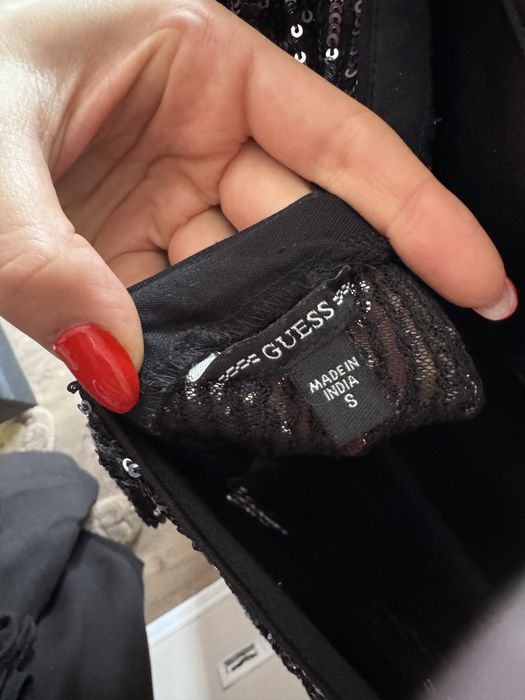 Кроп топ GUESS