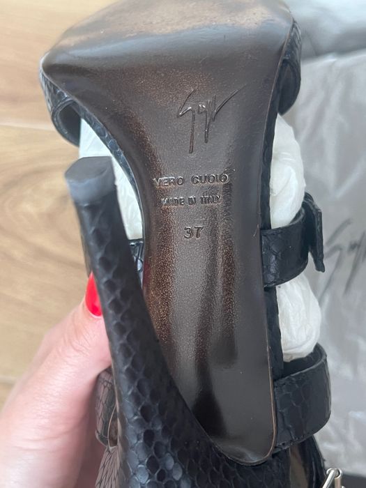 Giuzeppe Zanotti  оригинални сандали