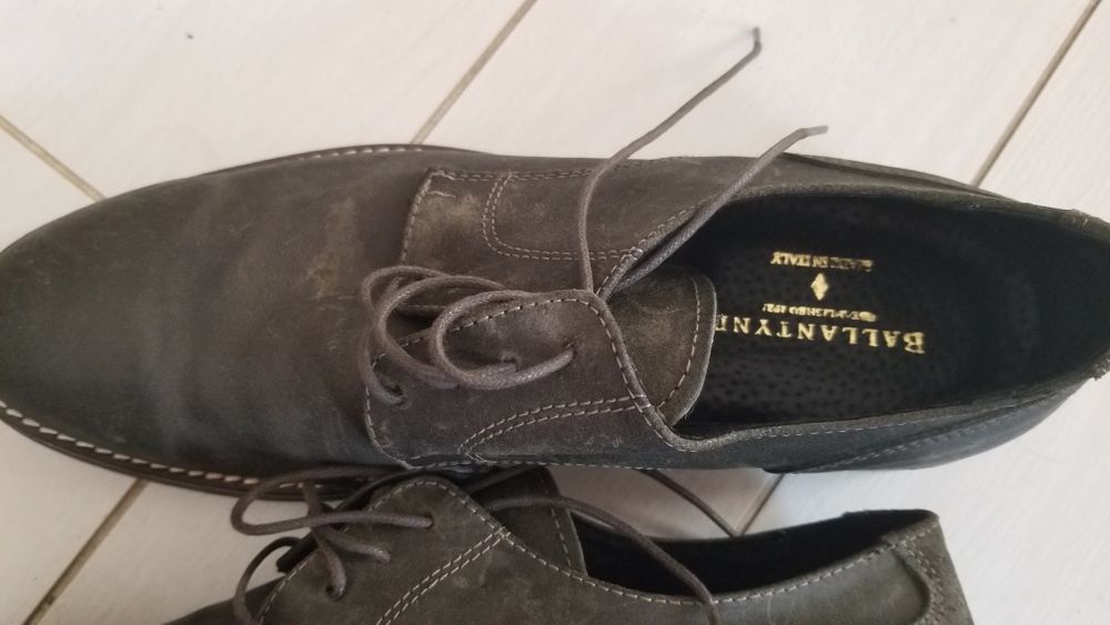 Pantofi barbati frumosi