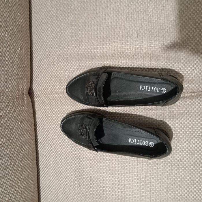 Продаётся обувь женская. Новая