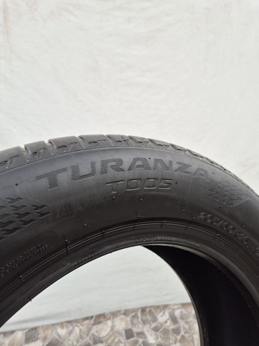 2бр 205 60 16 Bridgestone летни 23г