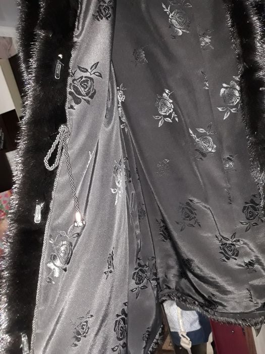 Продам шубу норковую