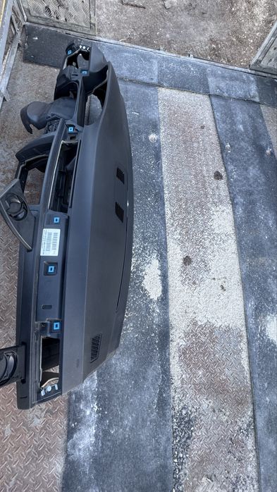Табло с поставка за чаши BMW e90 e91