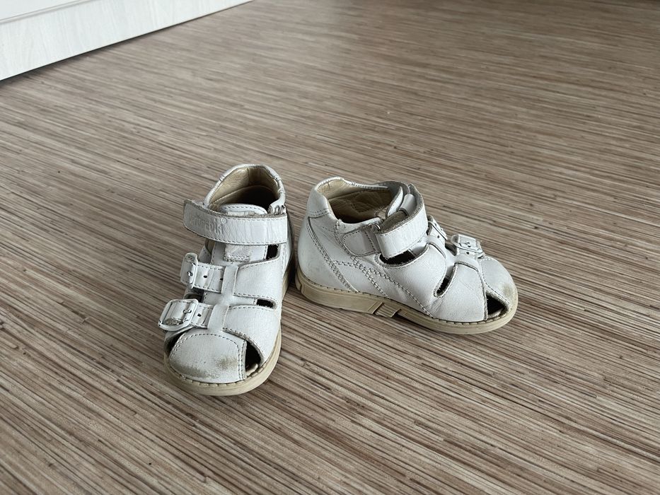 Сандалии детские