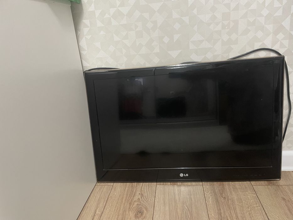 Телевизор LG в отличном состоянии
