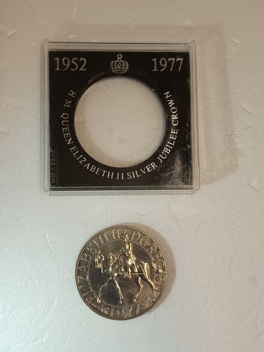 Продавам уникална Английска монета Елизабет 2