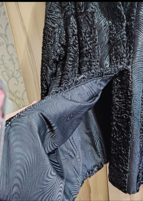 Каракулевая шубка 25000