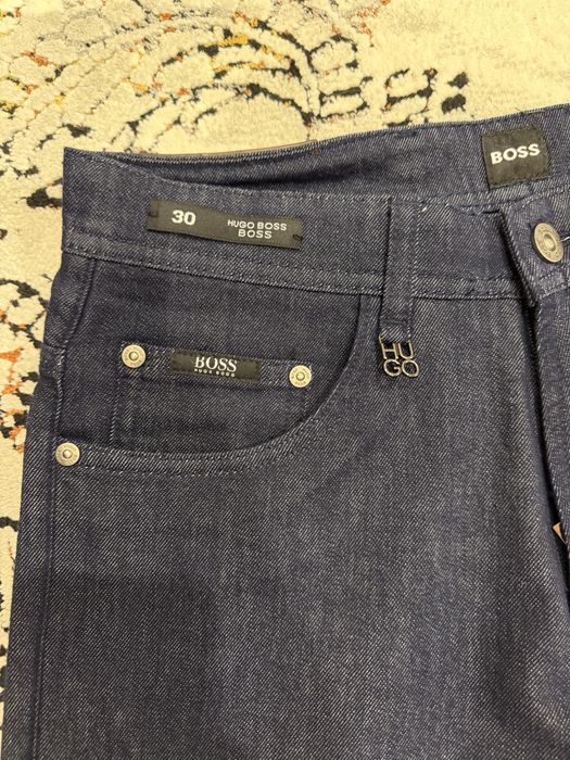 Джинсы Hugo Boss