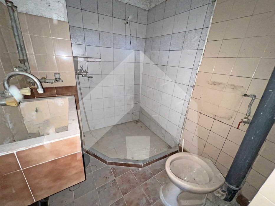 Продава се Тристаен апартамент в Нови пазар - 83 кв.м за 769 €/кв.м - Снимка #18