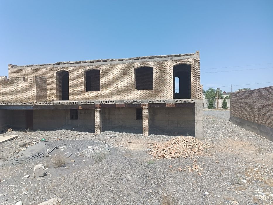 Remonti tugallanmagan 16 sotikli xovli sotiladi