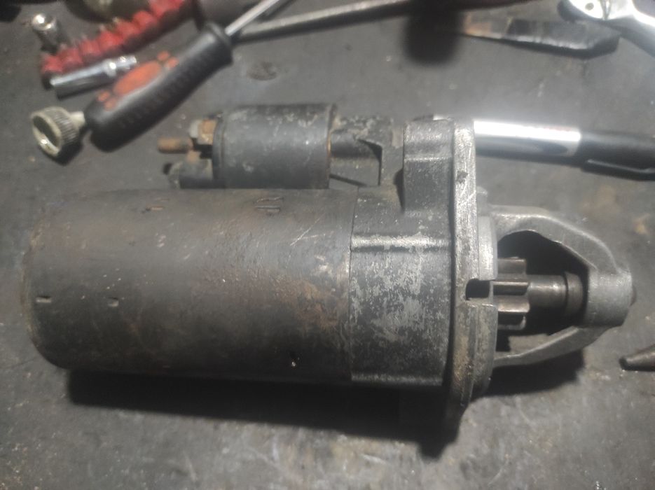 Стартер BMW X5 / E46 / E39  9 зубьев Hella CS1067