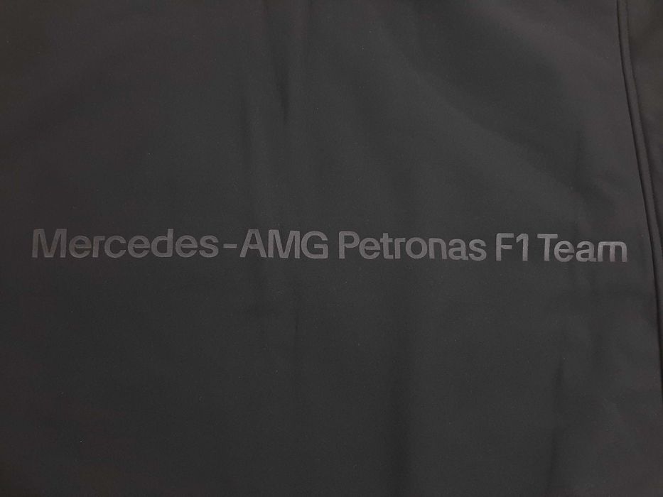 Mercedes AMG F1 Softshell - Оригинално мъжко софтшел яке