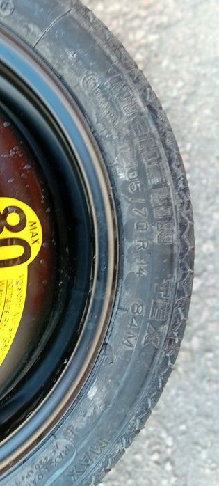 Резервна гума( патерица) - Michelin за Фолцваген Поло и подарък крик.