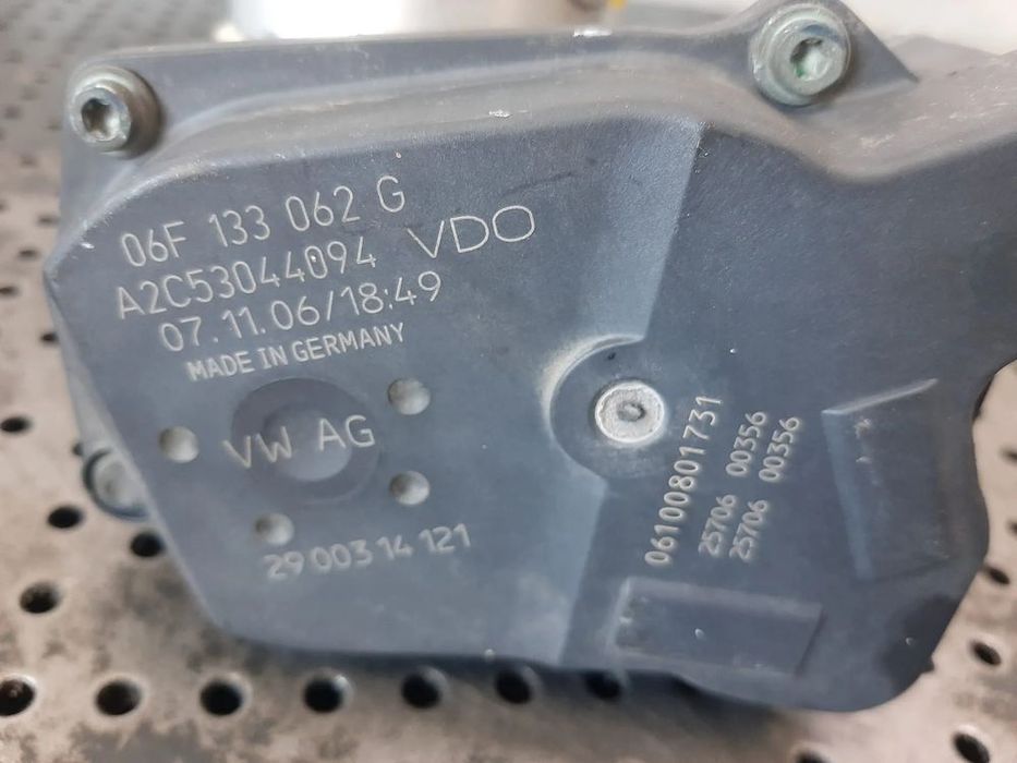 clapeta acceleratie 2.0tfsi  skoda octavia 2 audi a4 b7  06f133062g