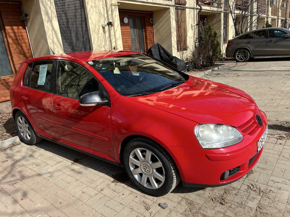 De vanzare golf5!!!