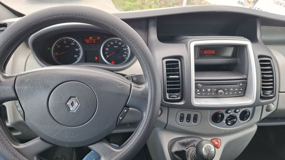 Opel Vivaro Renault  Trafiv 2012 9 loc 2.0 cdti  E5114 cp 264197km clima  2 usi laterale Rate Factură Garantie