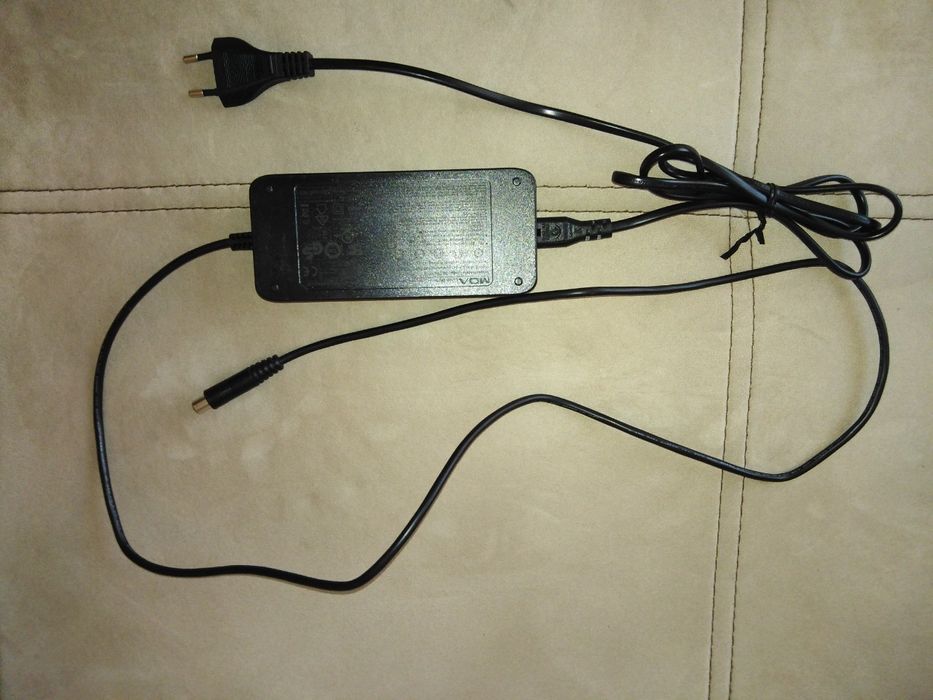 Зарядно устройство за тротинетка