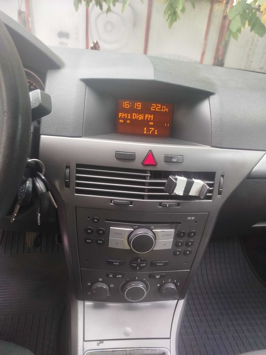 Opel Astra H, 1.6 benzina + GPL