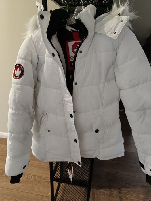 Geaca  noua CANADA alba de iarna femei M