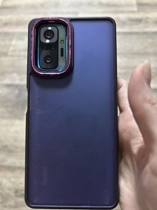 Продаю redmi note 10 pro 64гб памяти