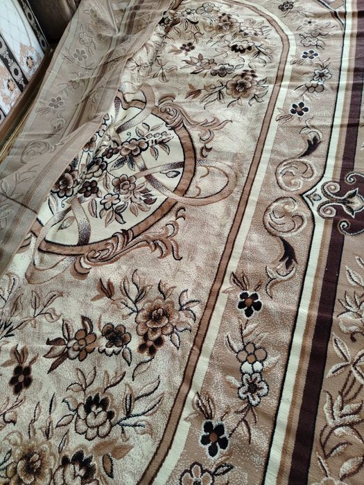 Продаю палас 4 на 5